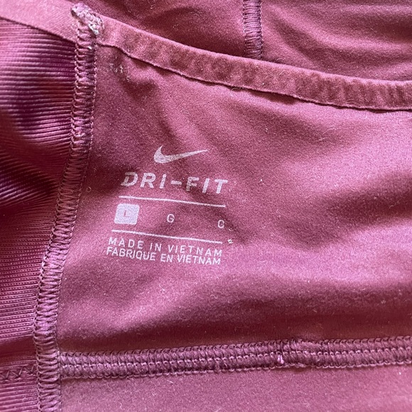 Maroon Nike spots bra - Picture 3 of 3